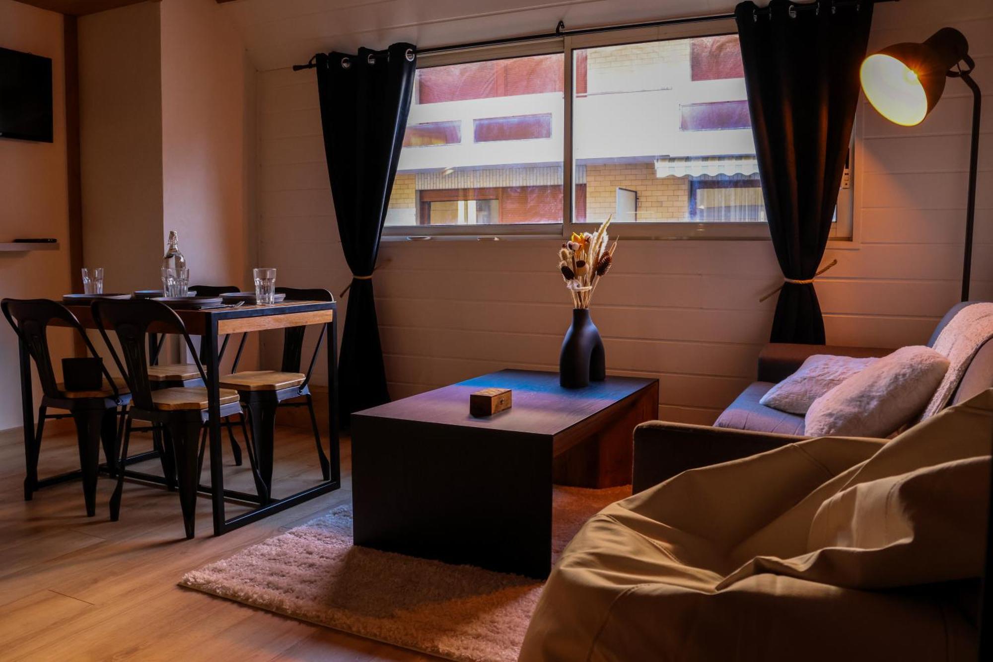 Ambiance Montagne, A Deux Pas De La Gare Apartman Cluses Kültér fotó